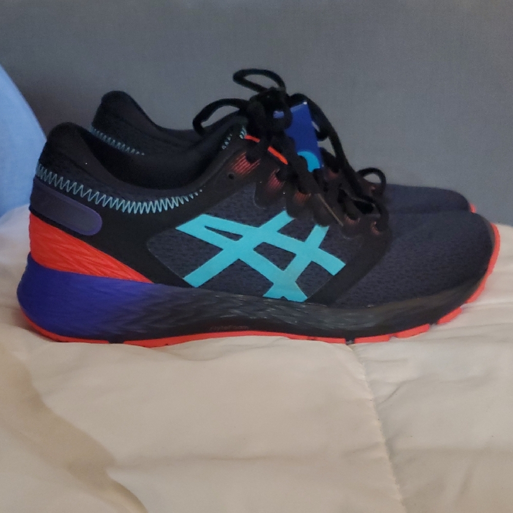 Asics Feel Fast